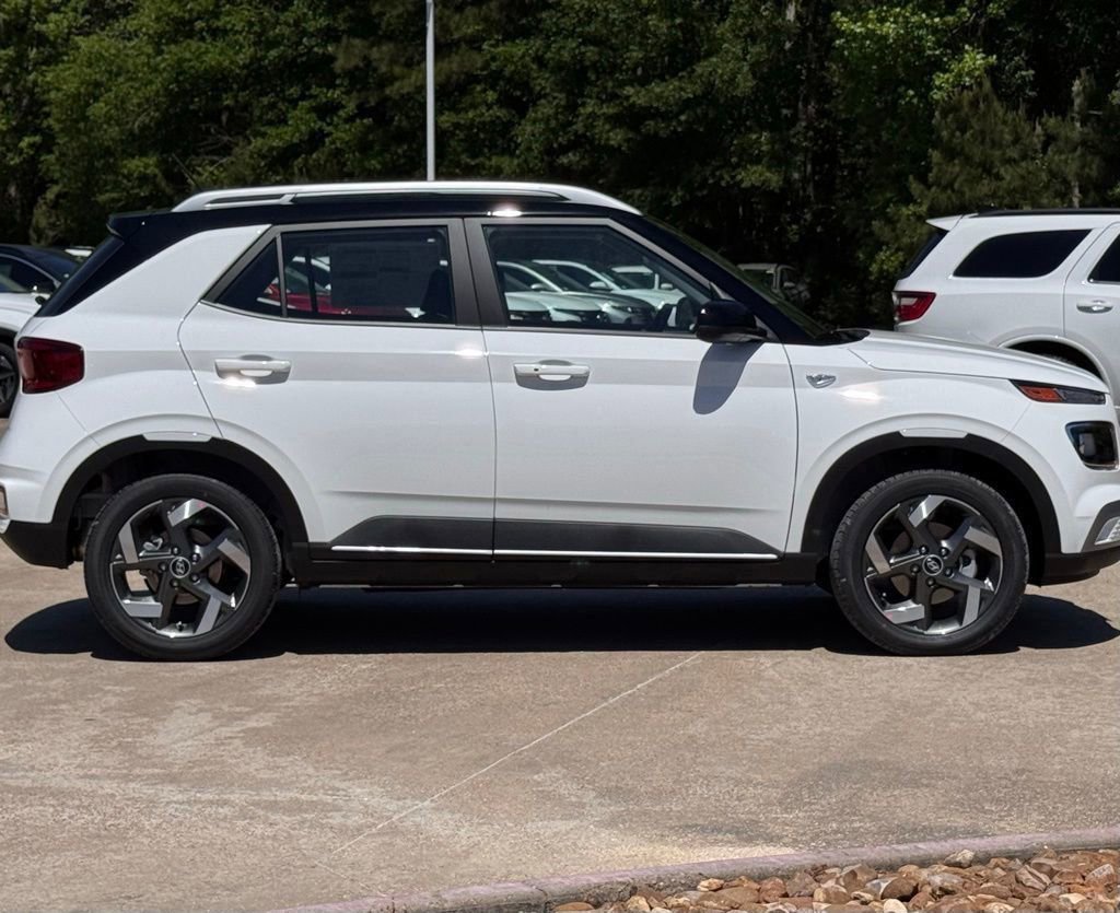 New 2026 Hyundai Venue SEL image 9