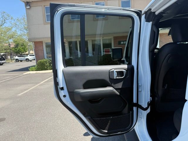 Used 2024 Jeep Wrangler High Altitude AWD/4WD image 27