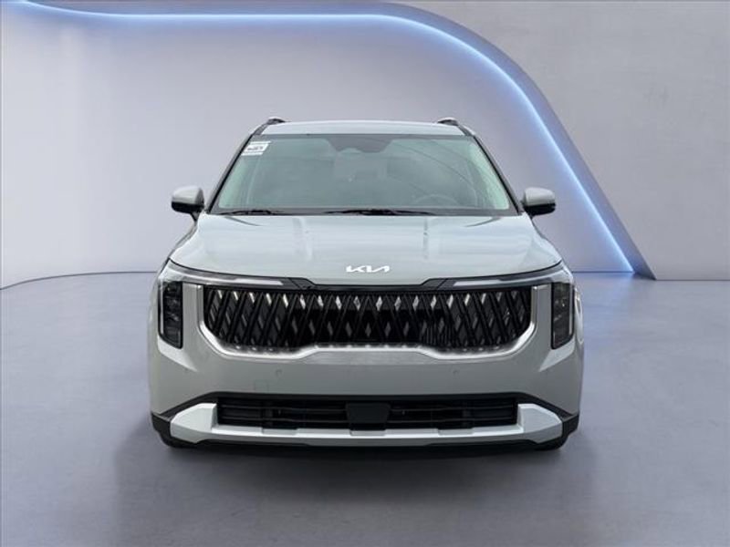 New 2026 Kia Carnival EX image 8