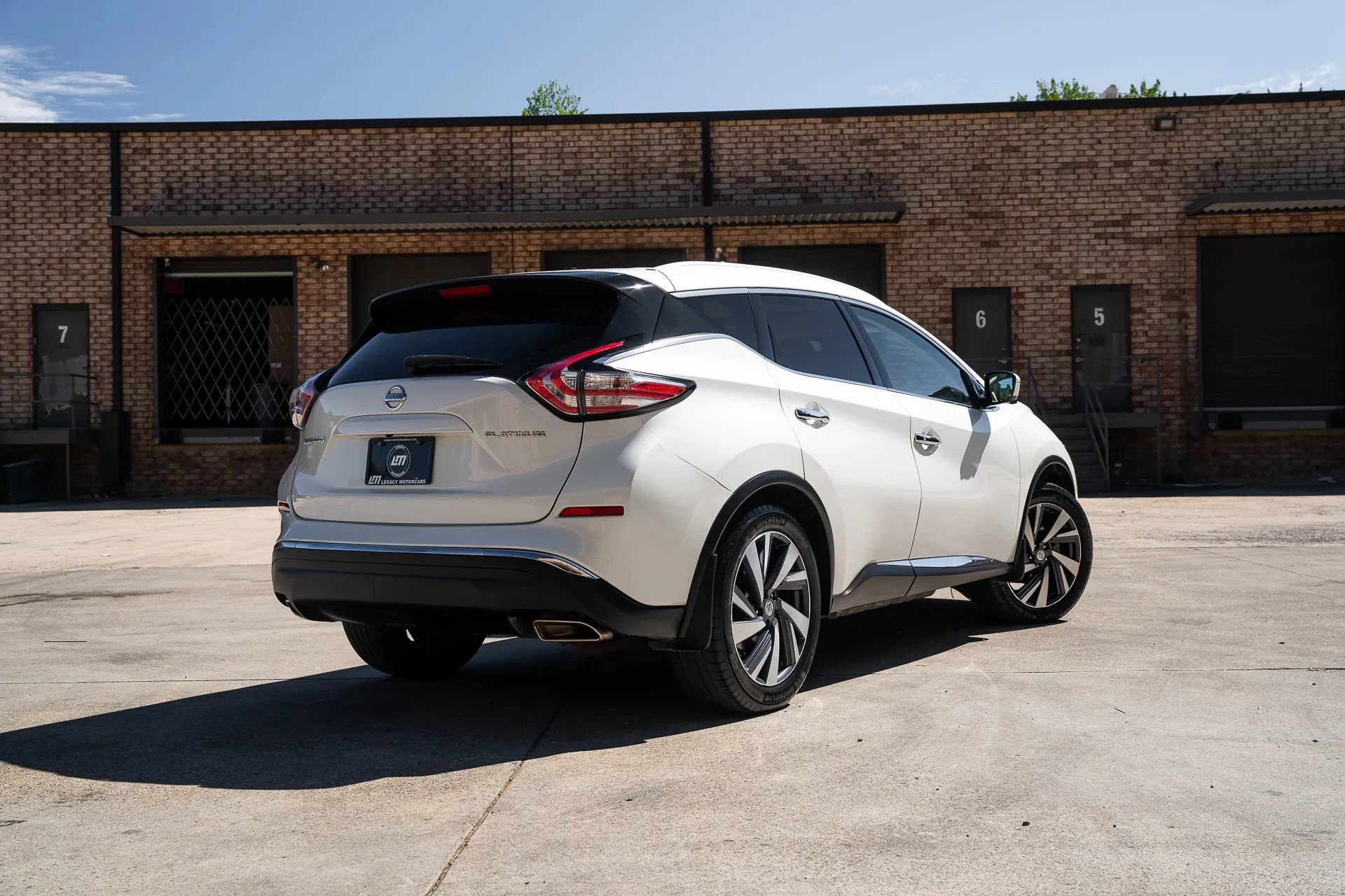 Used 2015 Nissan Murano Platinum w/ Platinum Technology Package image 2
