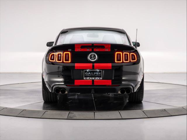 Used 2013 Ford Mustang Shelby GT500 RWD image 4
