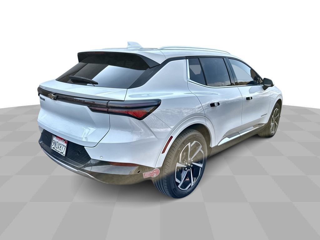 Used 2024 Chevrolet Equinox EV LT FWD image 8