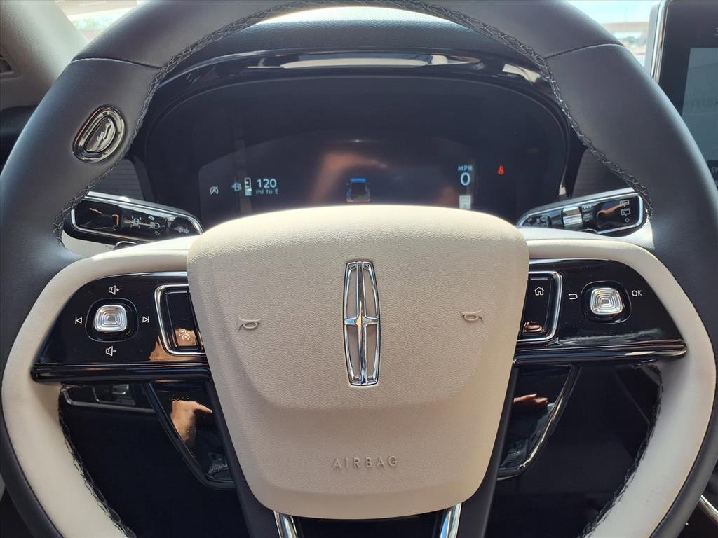 New 2026 Lincoln Corsair Premiere image 5