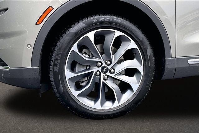 Used 2023 Lincoln Nautilus Reserve AWD/4WD image 8