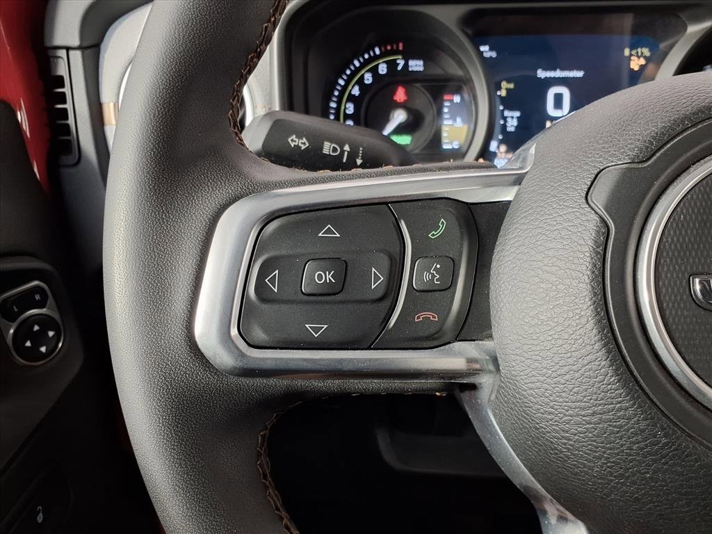 Used 2024 Jeep Wrangler Unlimited Sahara image 10