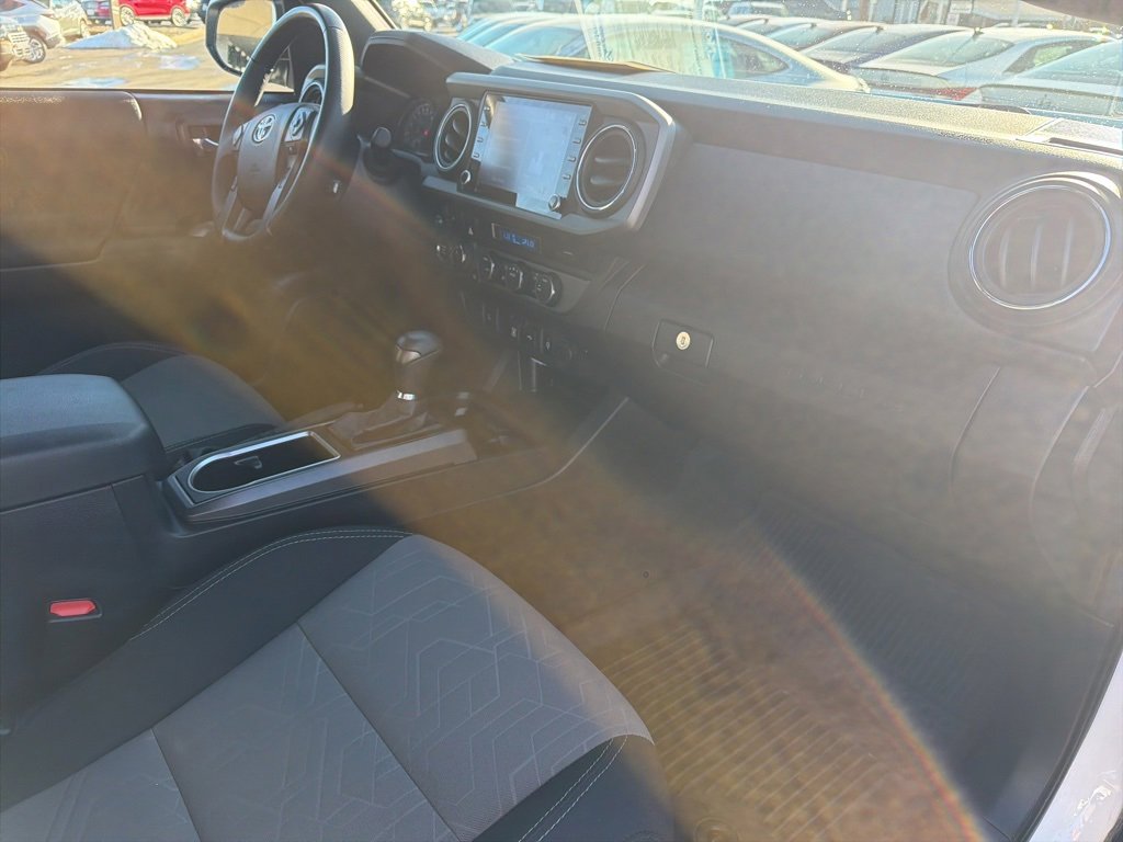Used 2023 Toyota Tacoma TRD Off-Road image 10
