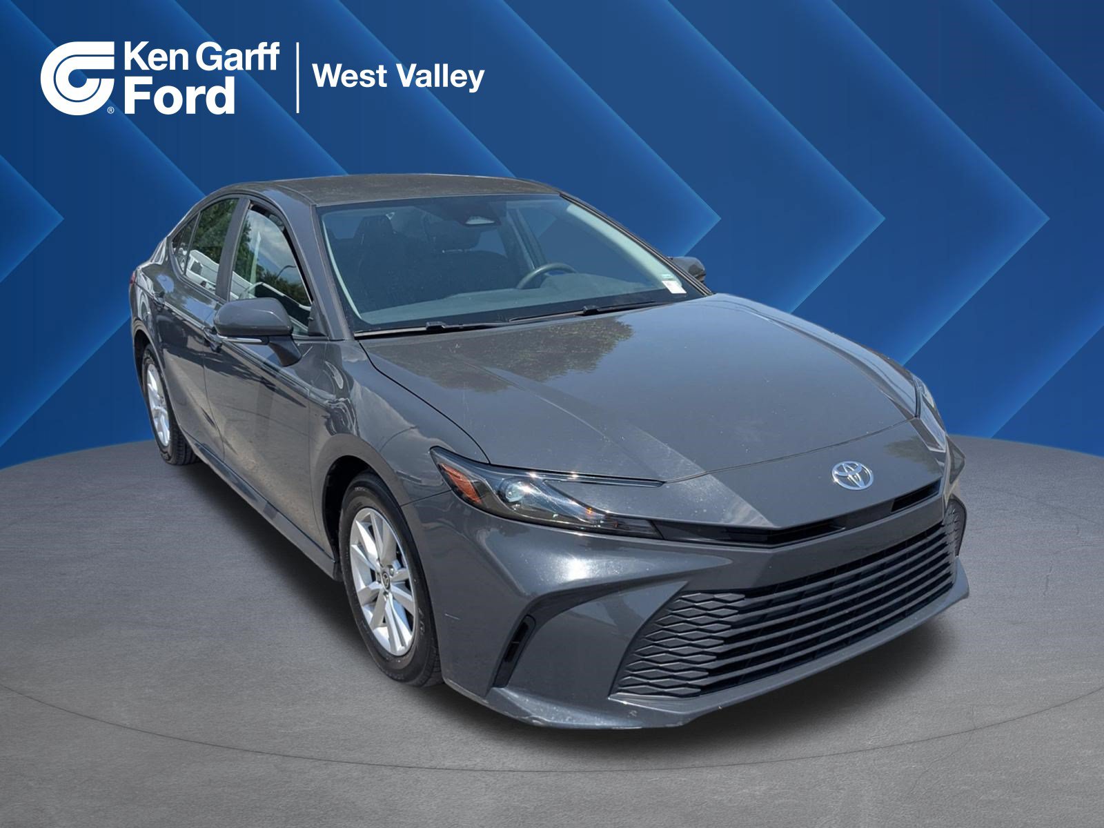 Used 2025 Toyota Camry LE FWD image 1