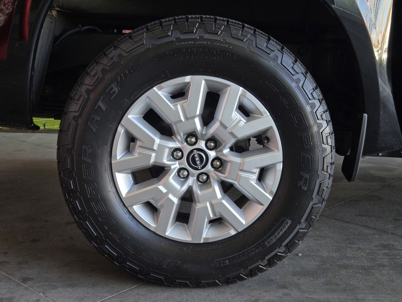 Used 2022 Nissan Frontier SV image 5