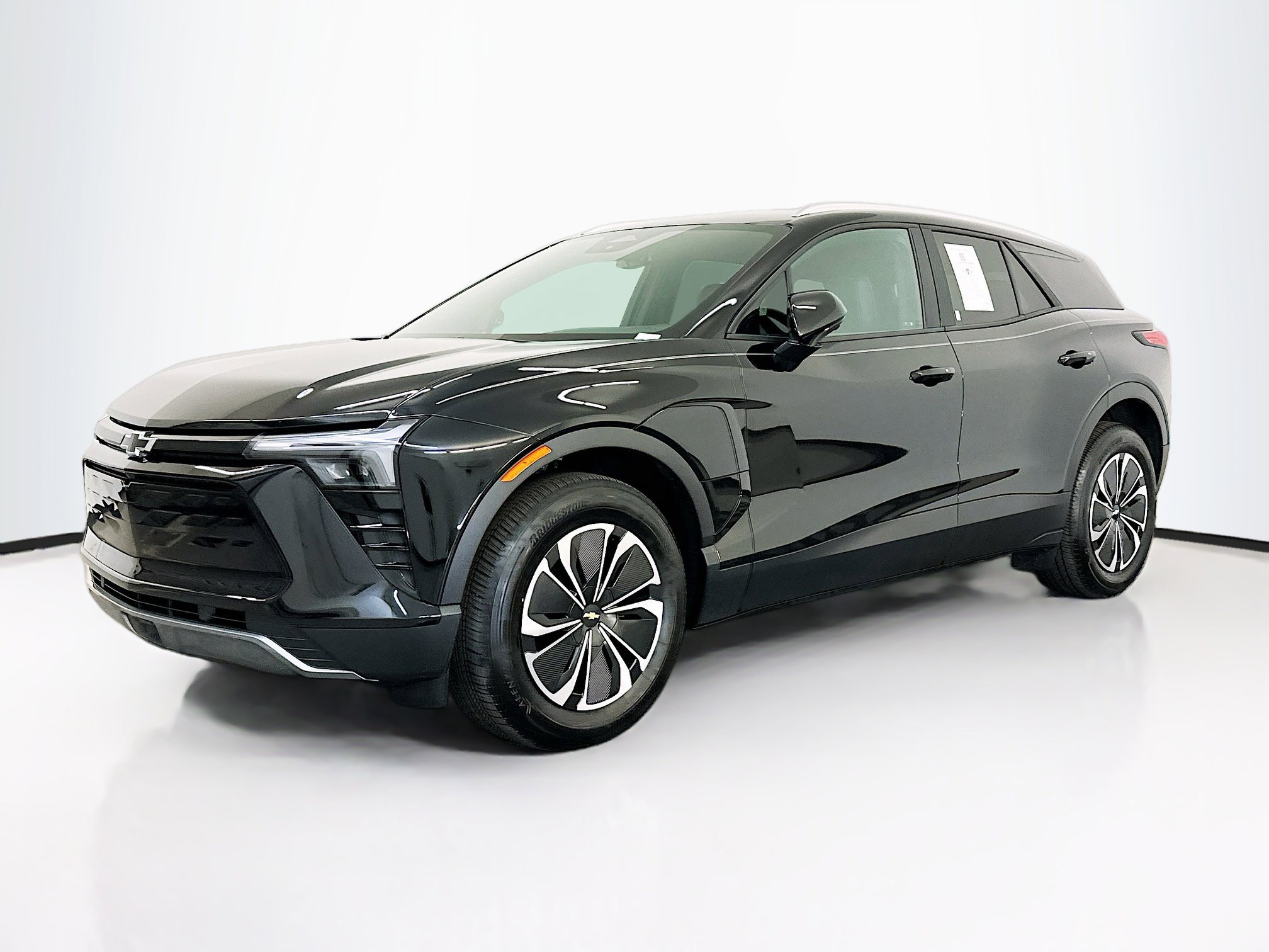 Used 2024 Chevrolet Blazer EV LT image 3