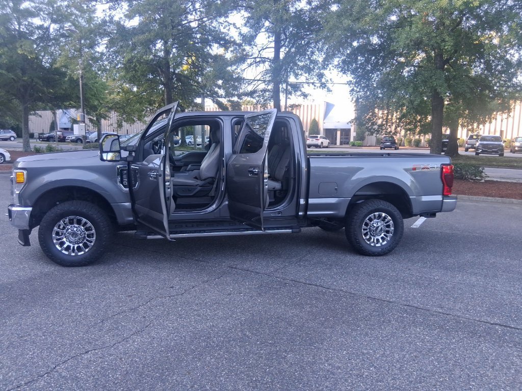 Used 2021 Ford F250 4x4 Crew Cab Super Duty image 17
