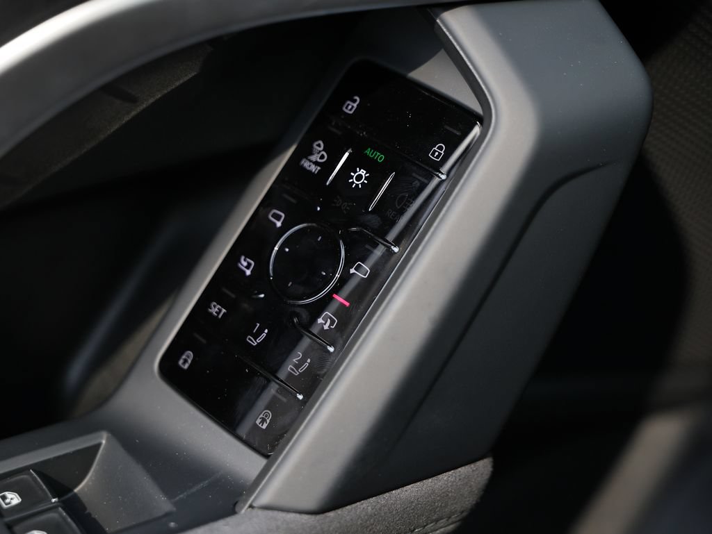 New 2026 Audi SQ5 Prestige AWD/4WD image 16