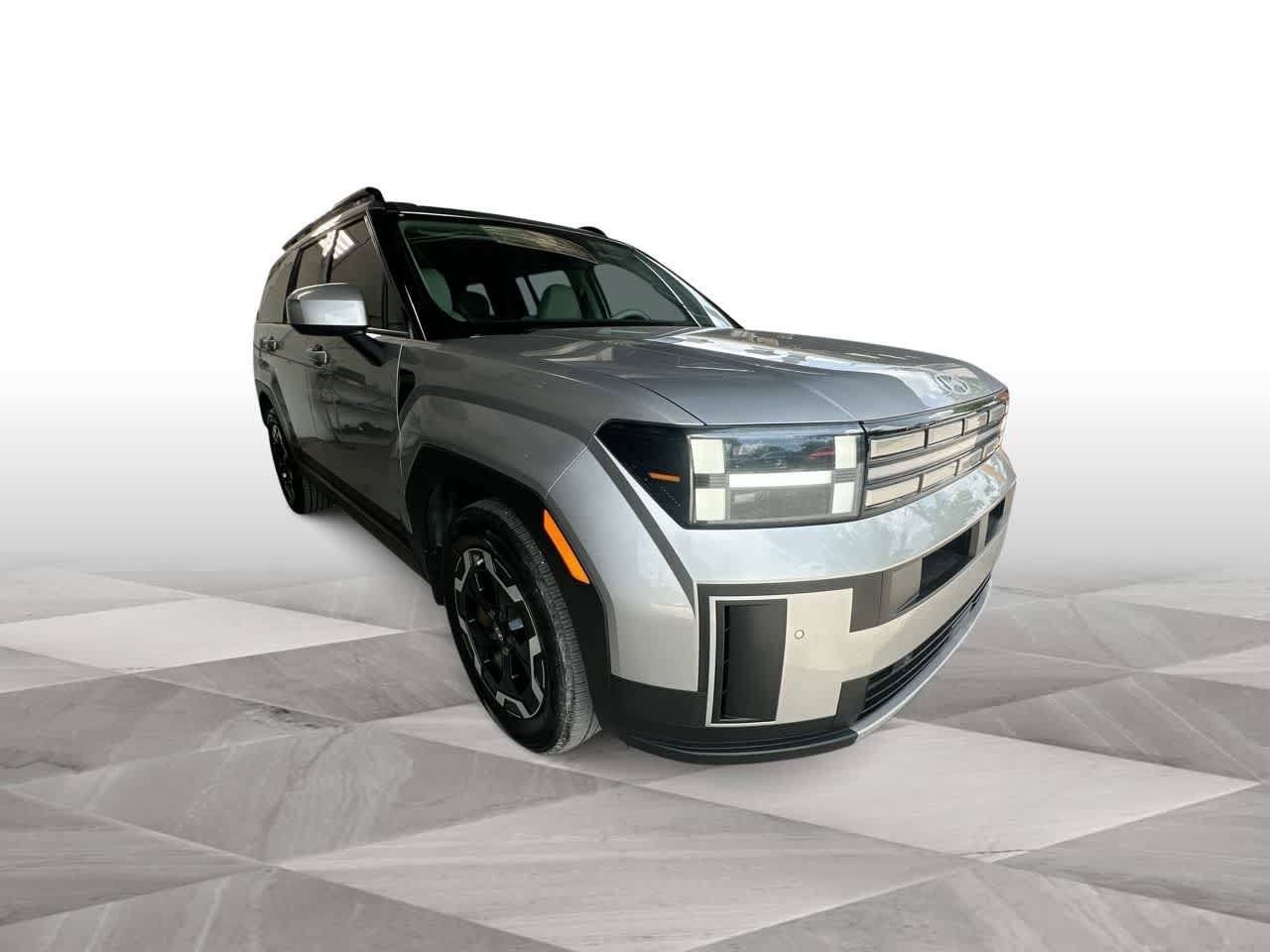 Used 2024 Hyundai Santa Fe SEL FWD image 2