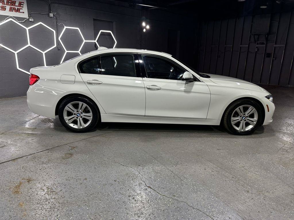 Used 2017 BMW 330i Sedan RWD image 7