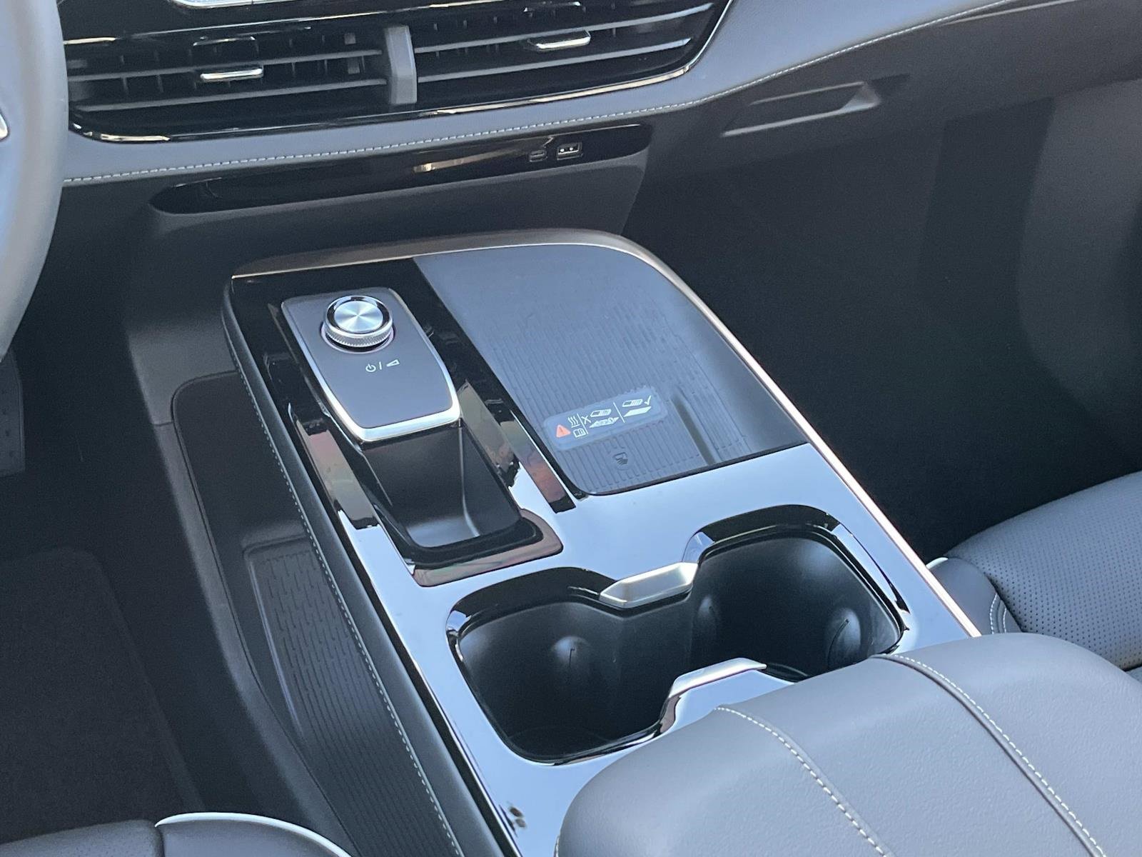 New 2026 Buick Enclave Avenir w/ Super Cruise Package image 15