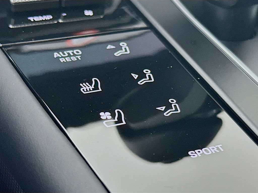 New 2025 Porsche Macan AWD/4WD image 23