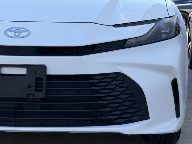 Used 2025 Toyota Camry LE FWD image 9
