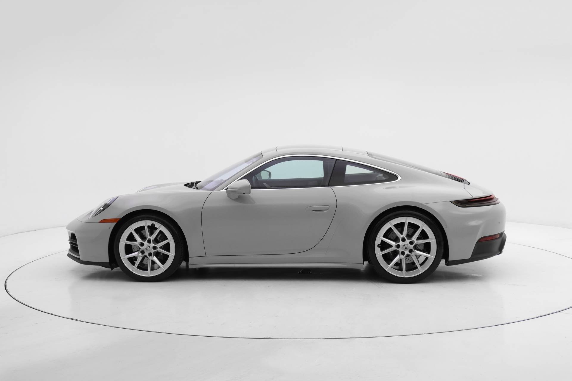 Certified 2025 Porsche 911 Carrera image 2
