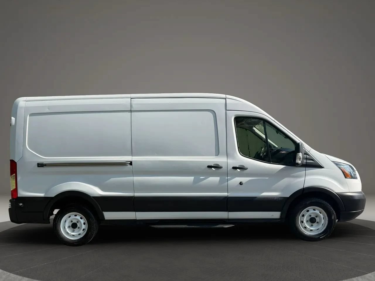 Used 2019 Ford Transit 150 148 Medium Roof RWD image 9