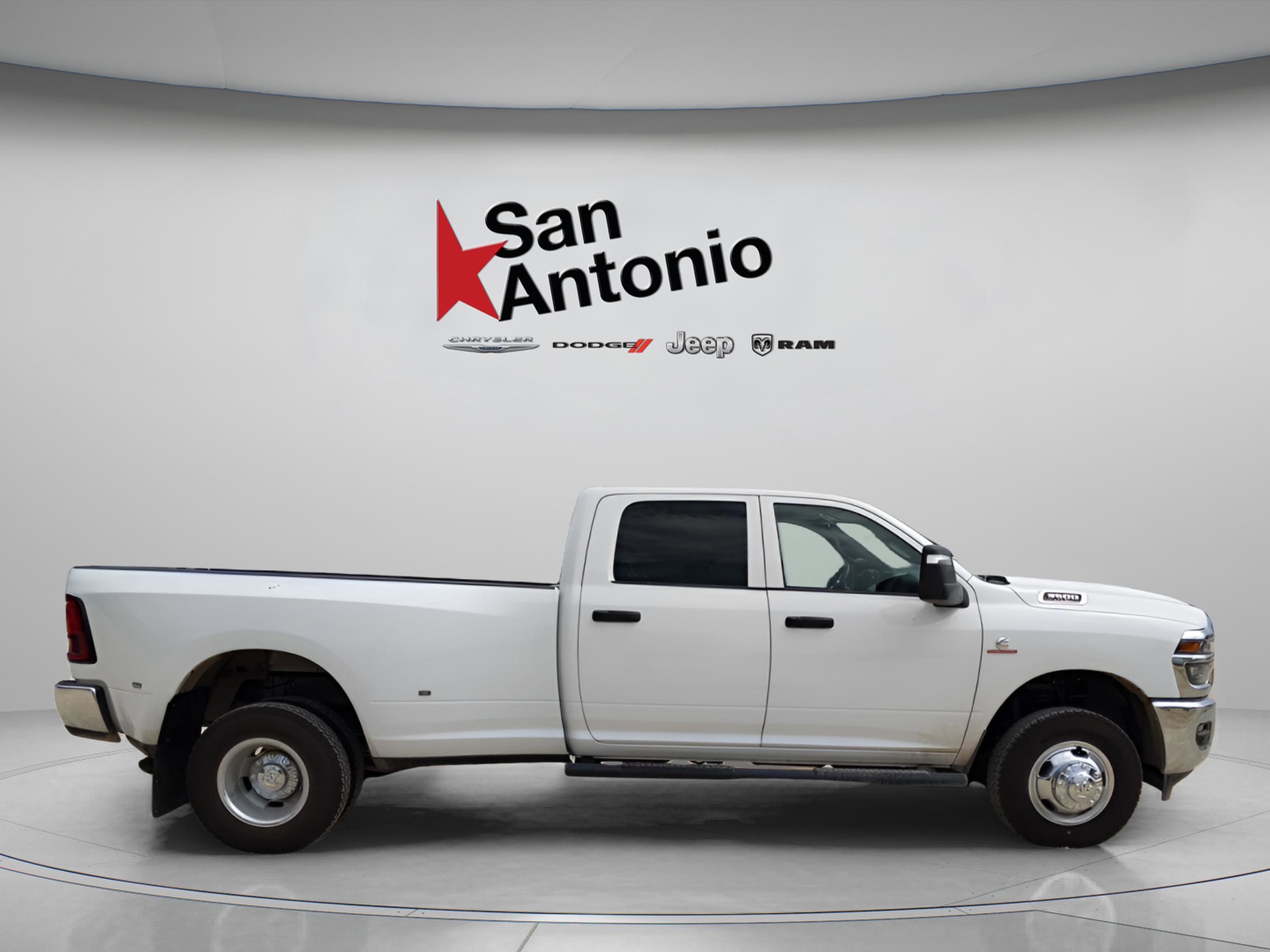 New 2026 RAM 3500 Tradesman image 10
