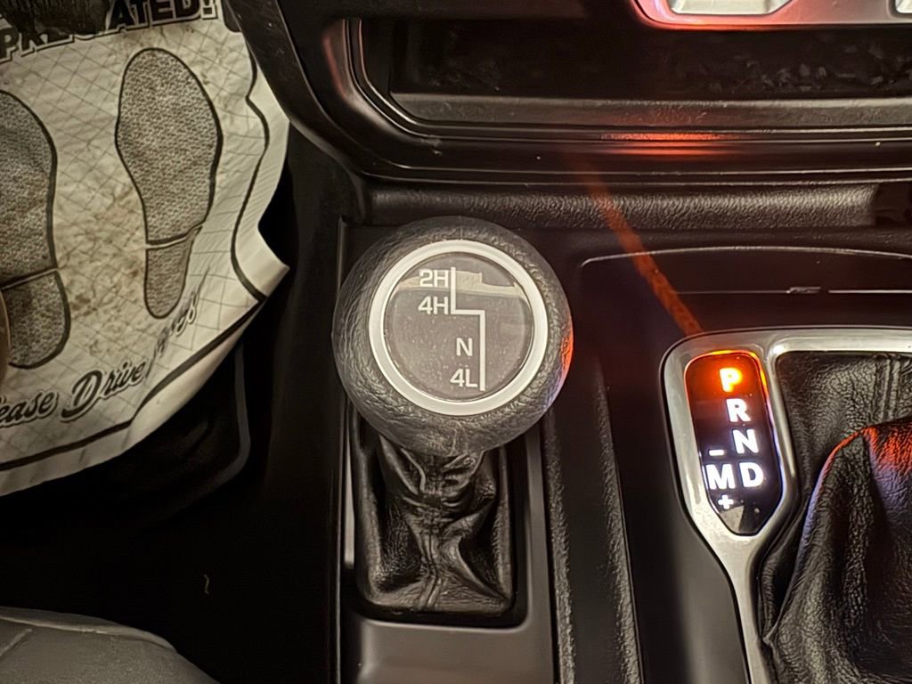 Used 2022 Jeep Gladiator Sport image 25