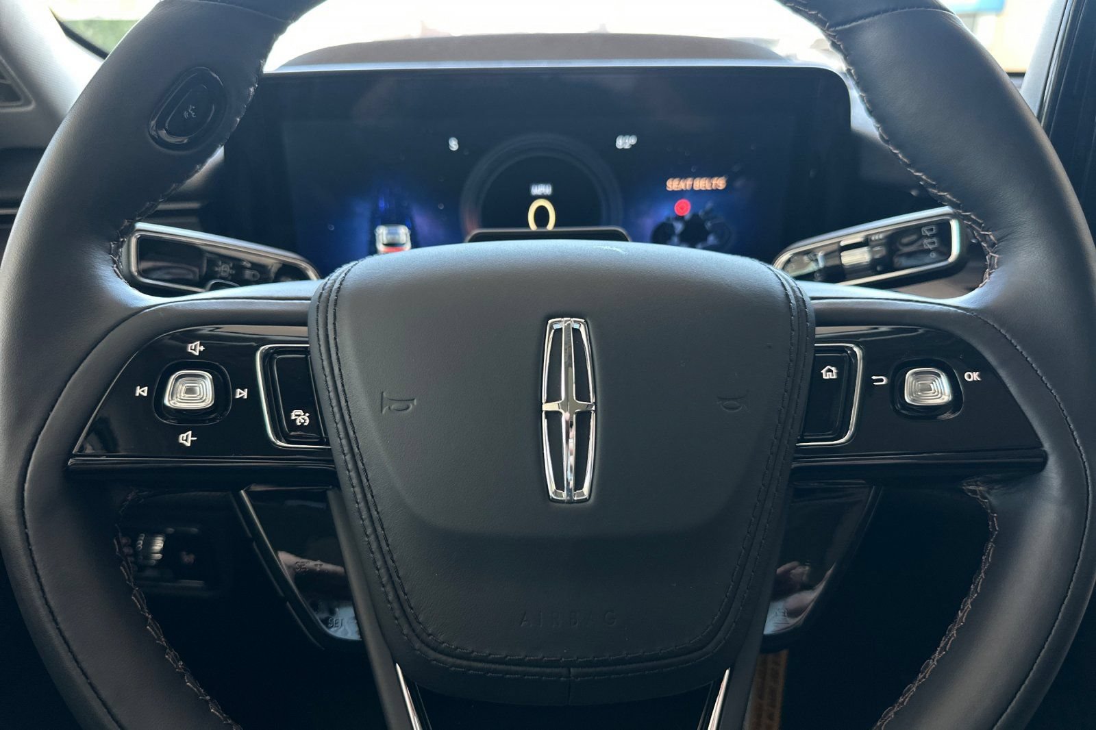 New 2026 Lincoln Aviator 2WD image 24