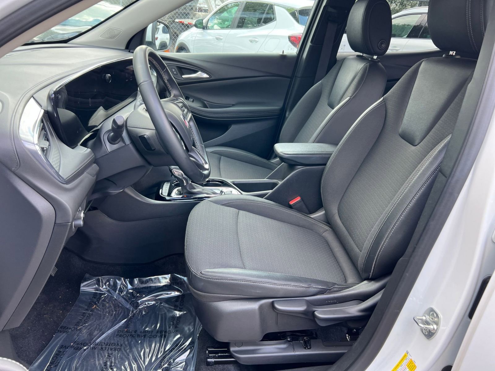 Used 2025 Buick Encore GX Preferred FWD image 27