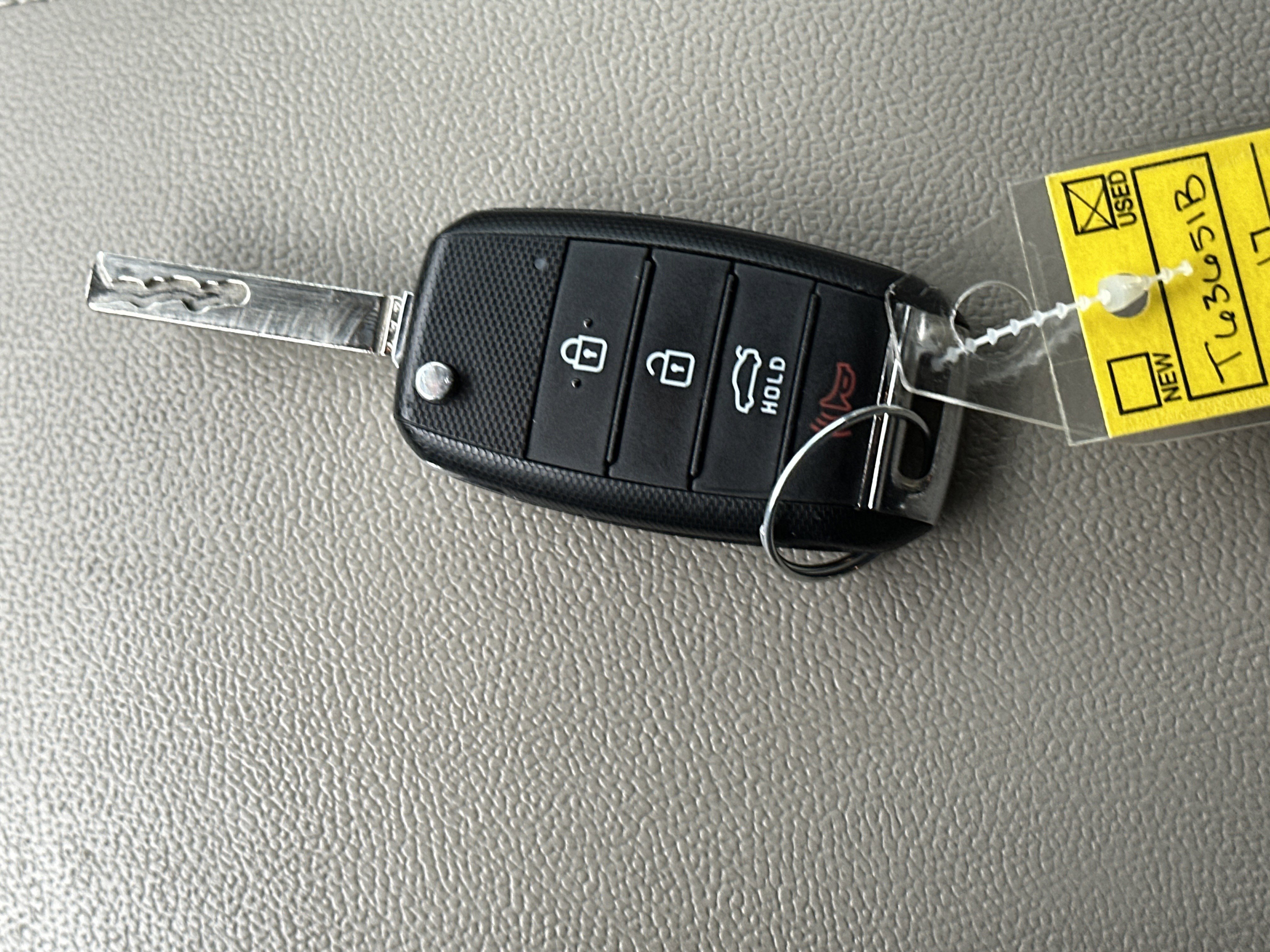 Used 2017 Kia Optima LX FWD image 32