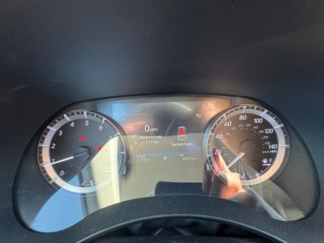 Used 2023 Toyota Highlander L image 19