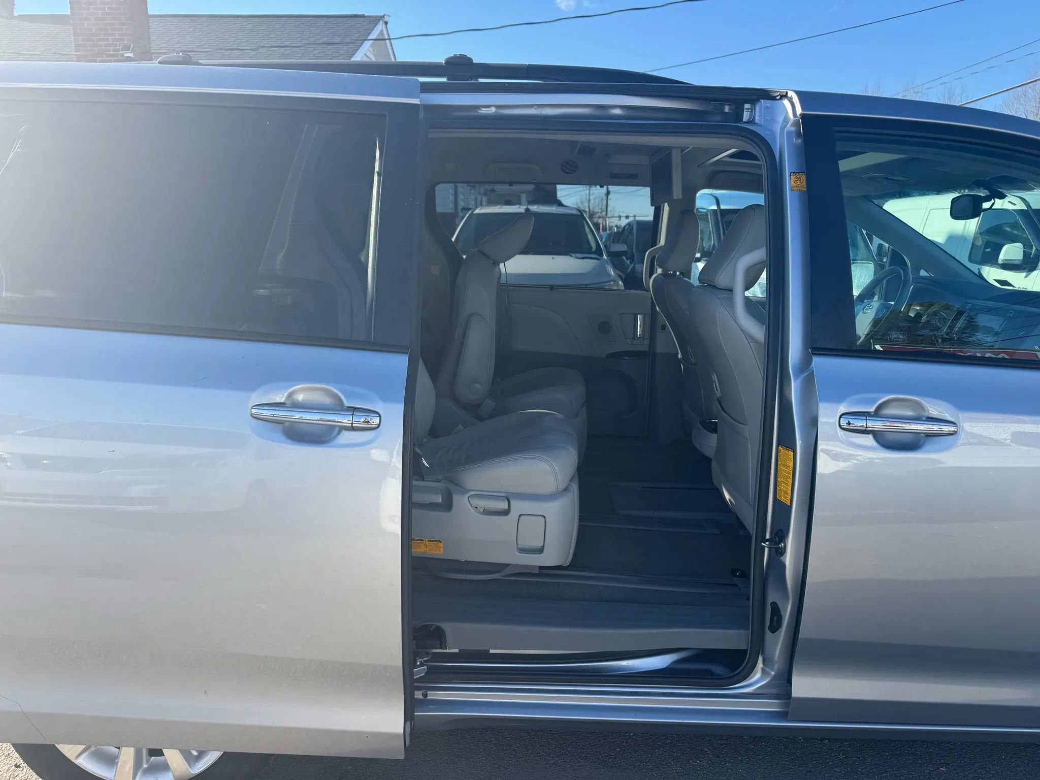 Used 2012 Toyota Sienna Limited image 60