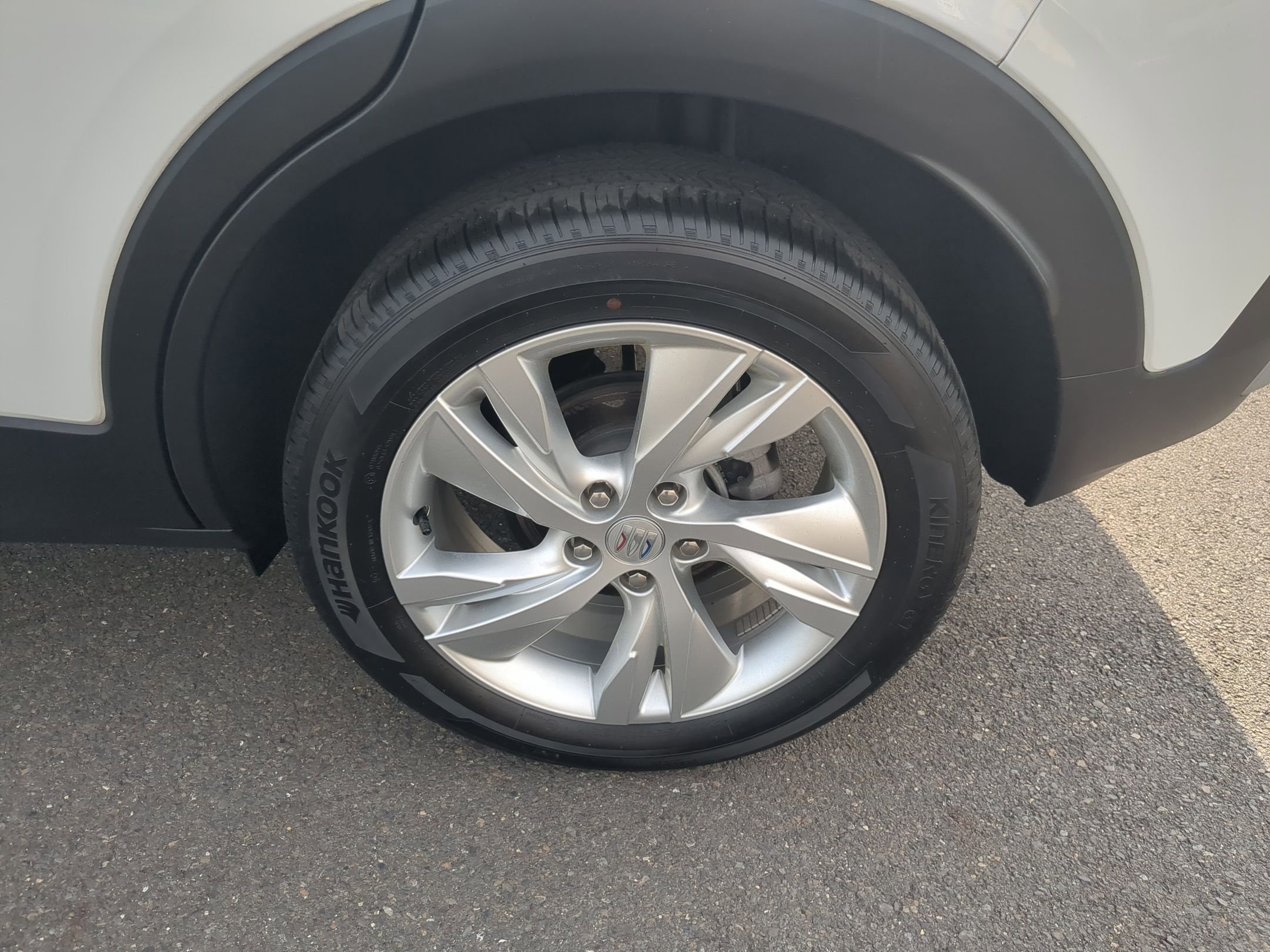 Certified 2024 Buick Encore GX Preferred w/ Comfort Package image 30