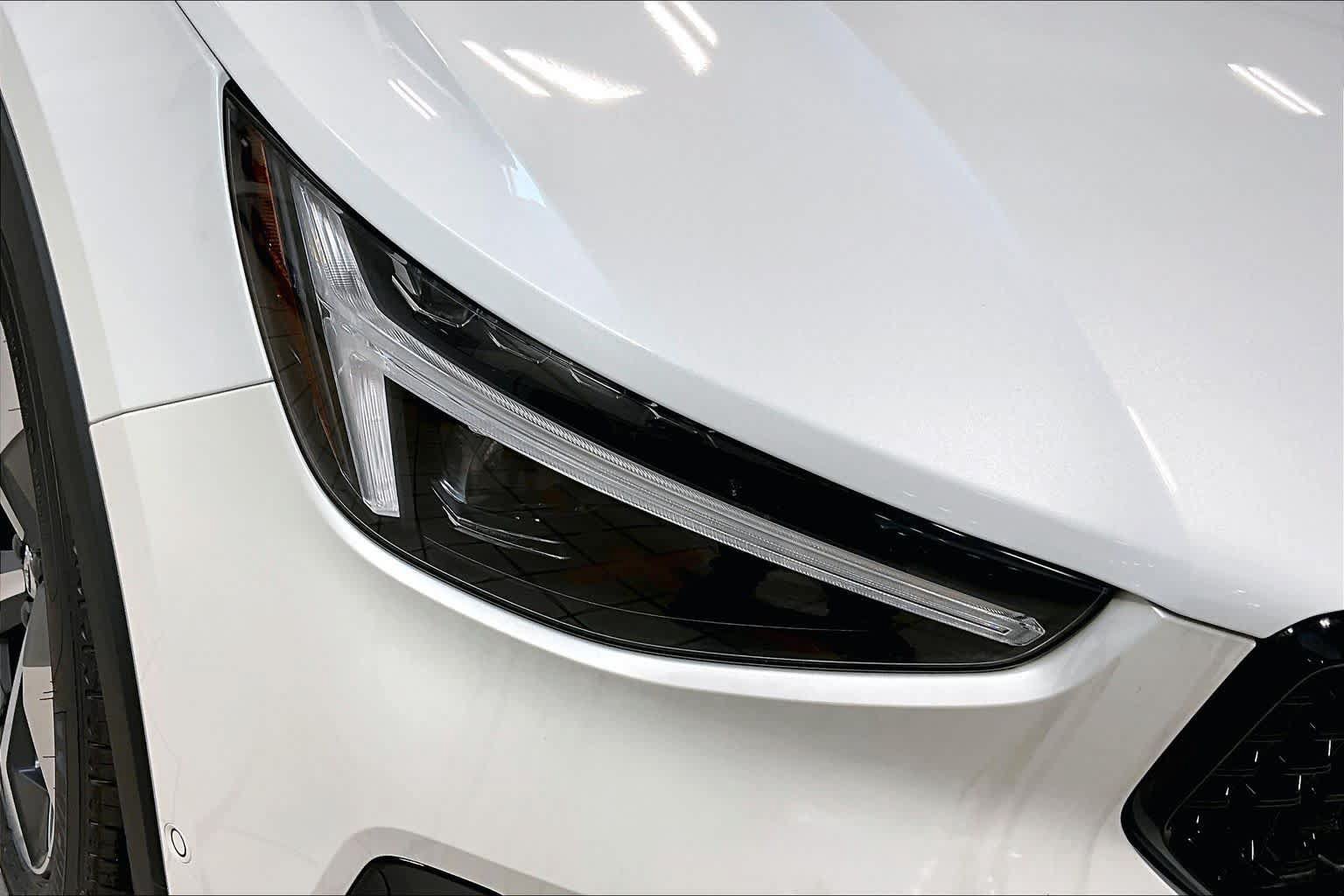 New 2026 Volvo XC40 B5 Plus w/ Protection Package Premier AWD/4WD image 15