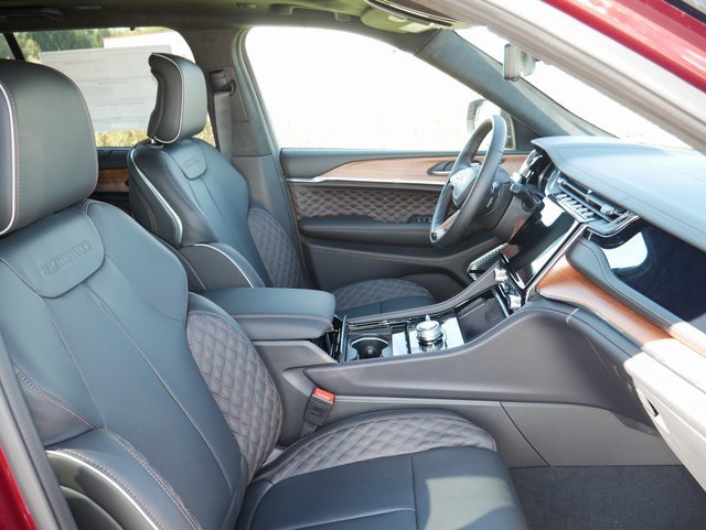 New 2025 Jeep Grand Cherokee Summit image 22