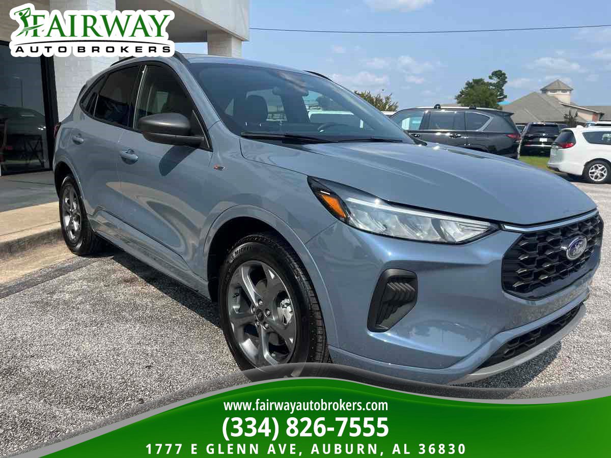 Used 2024 Ford Escape ST-Line w/ Tech Pack #1 image 4