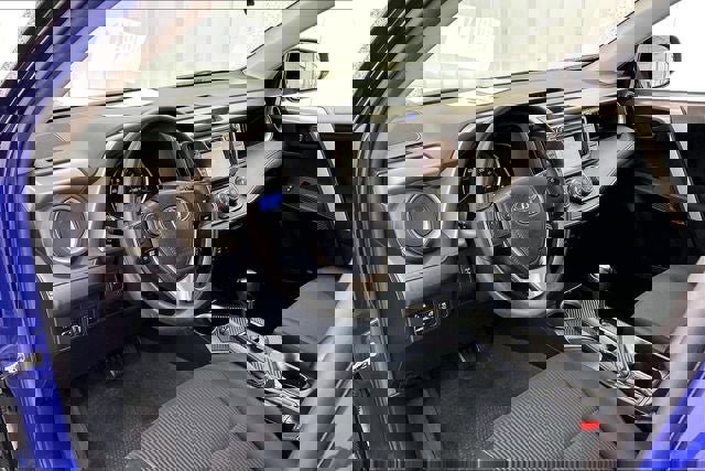 Used 2015 Toyota RAV4 LE AWD/4WD image 16