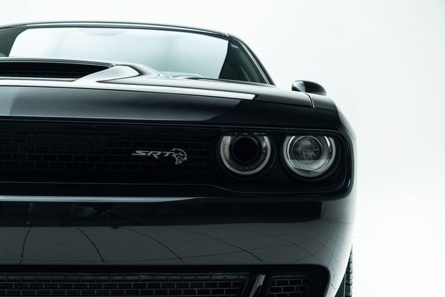 Used 2015 Dodge Challenger SRT Hellcat RWD image 7