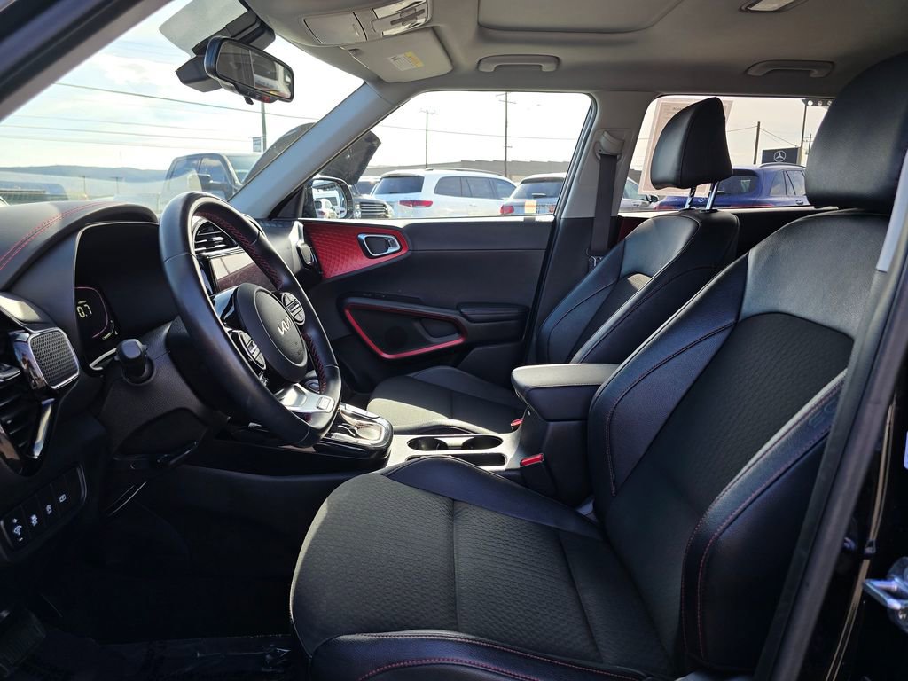 Used 2023 Kia Soul GT-Line w/ GT-Line Technology Package FWD image 21