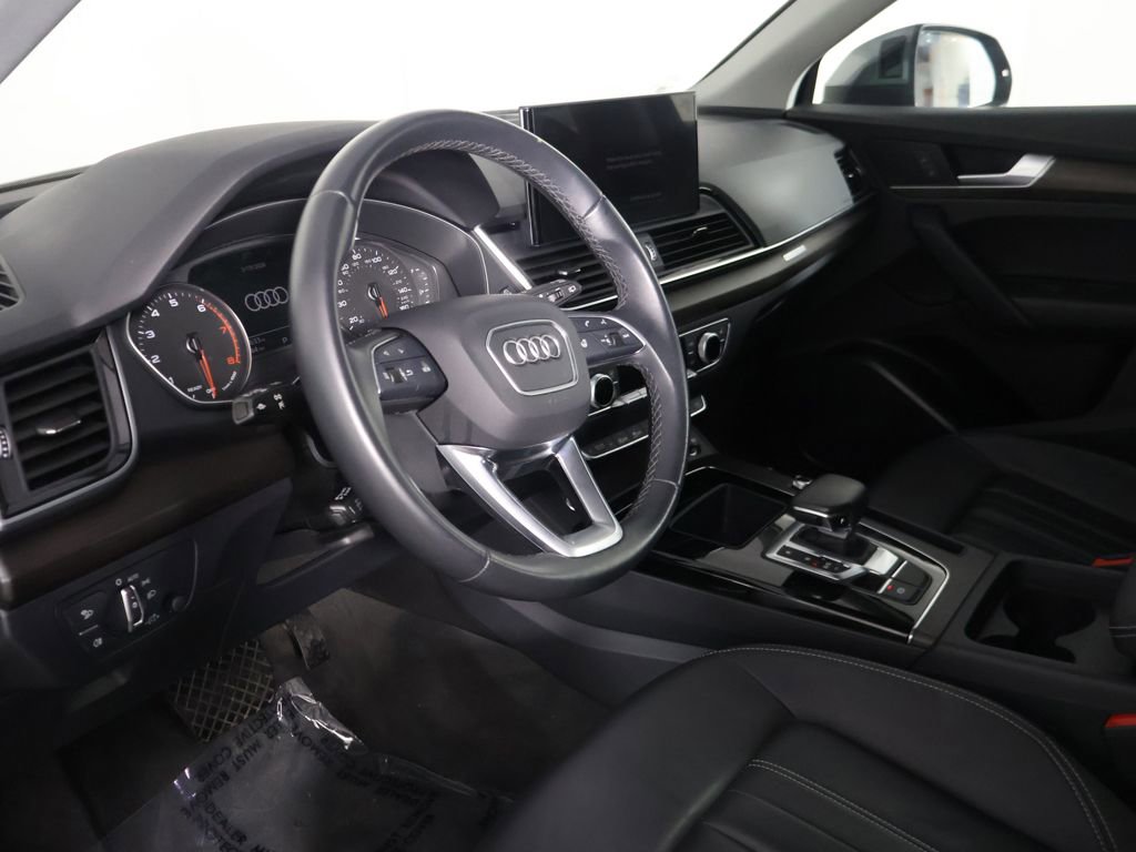 Used 2023 Audi Q5 2.0T Premium w/ Convenience Package image 29