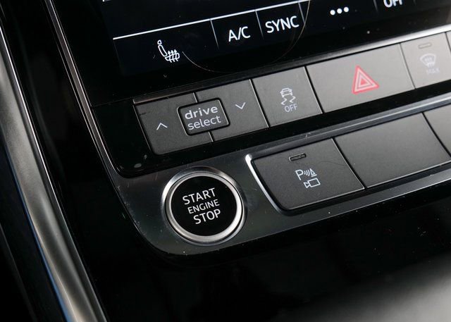 Certified 2025 Audi Q7 3.0T Premium w/ Convenience Package image 22