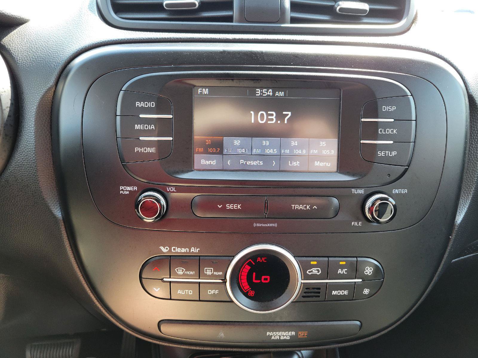 Used 2017 Kia Soul + FWD image 18