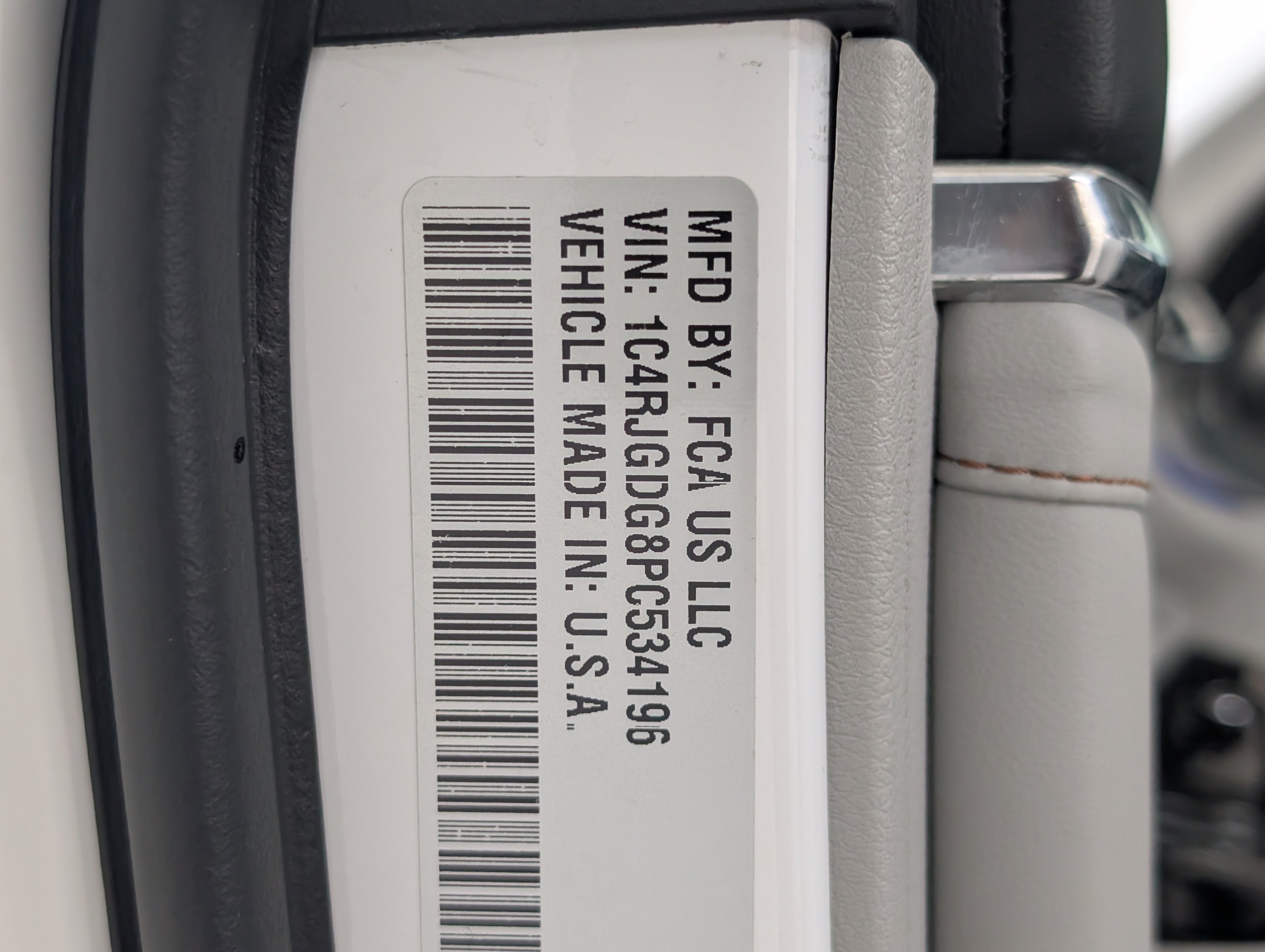 Used 2023 Jeep Grand Cherokee Overland w/ Adv Protech Group III RWD image 41