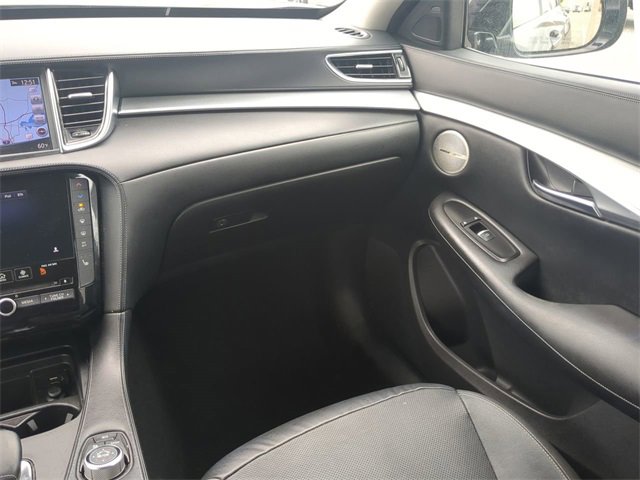 Used 2019 INFINITI QX50 Essential w/ Premium Heat Package image 17