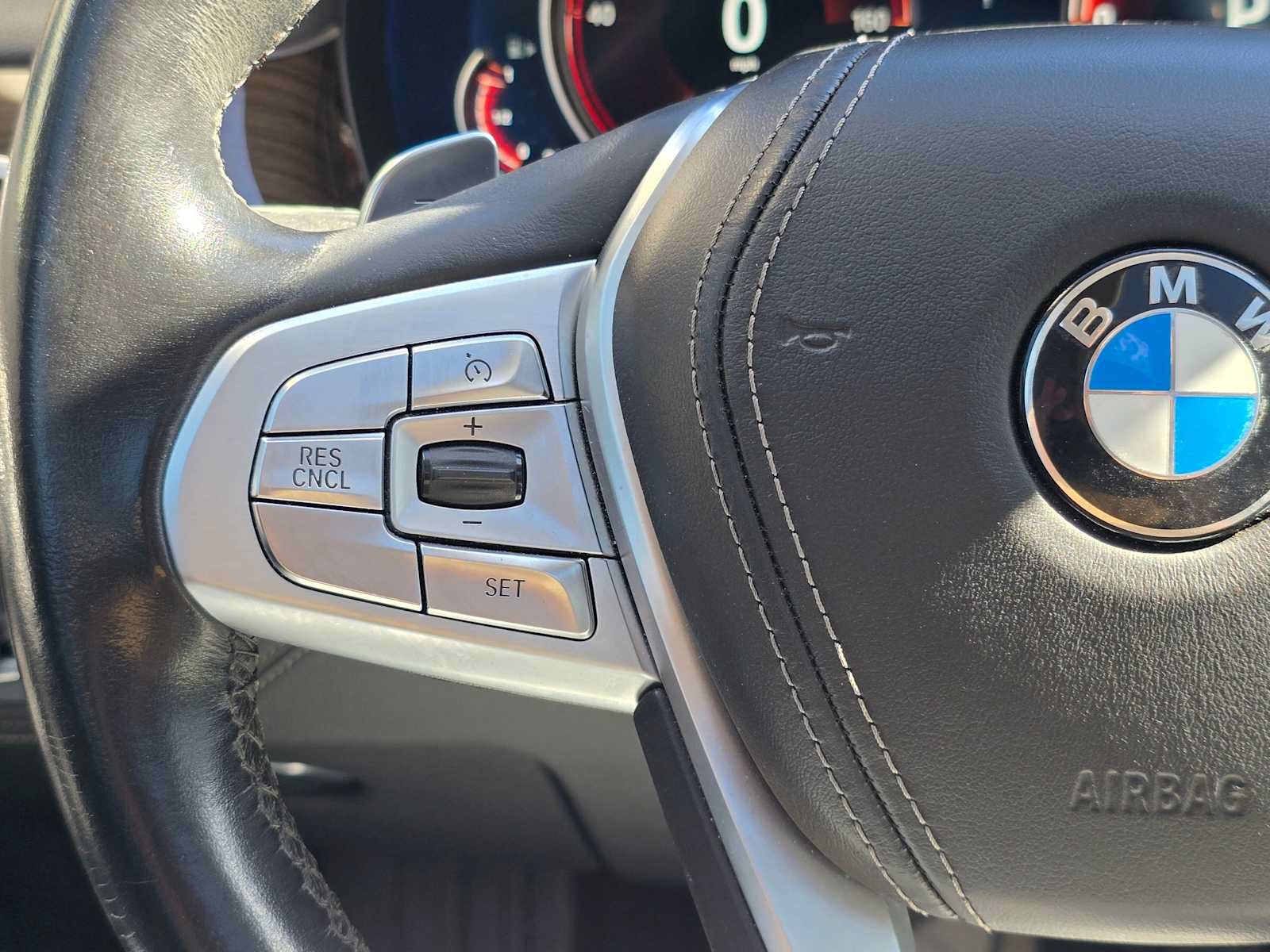 Used 2018 BMW 750i RWD image 33