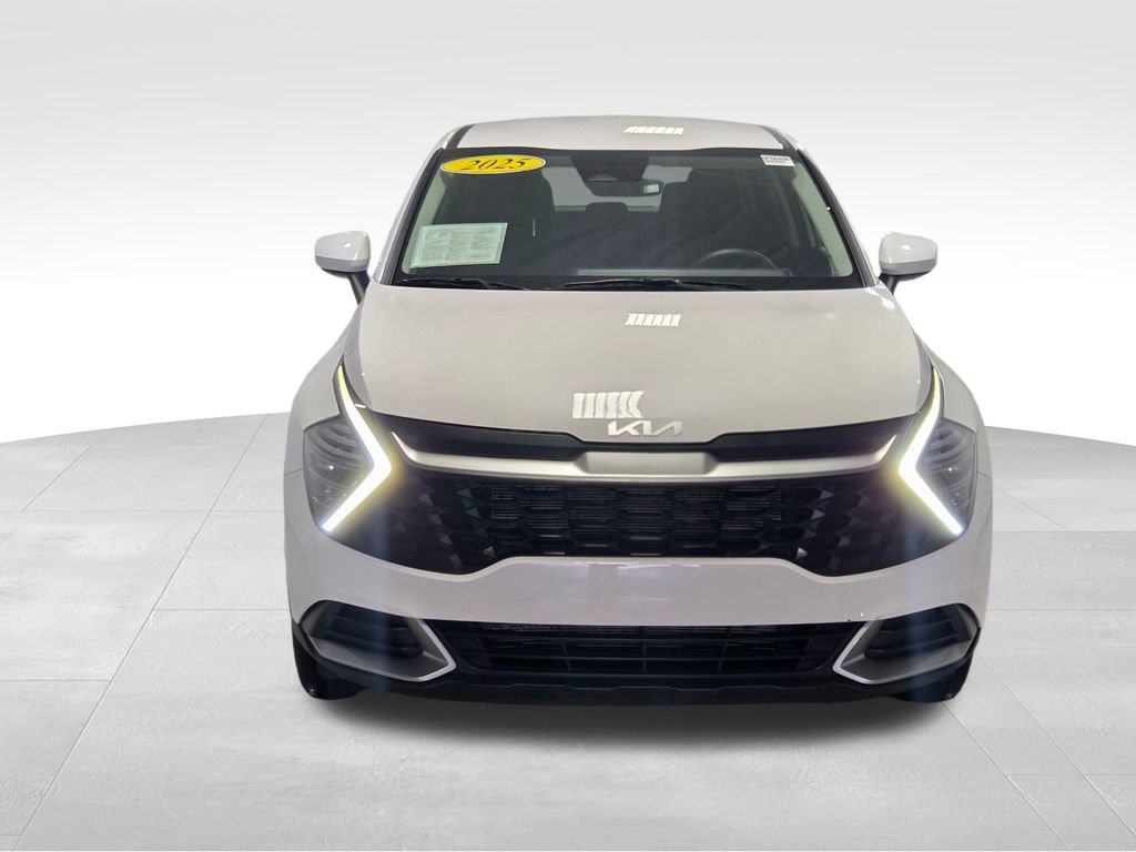 Used 2025 Kia Sportage LX image 16