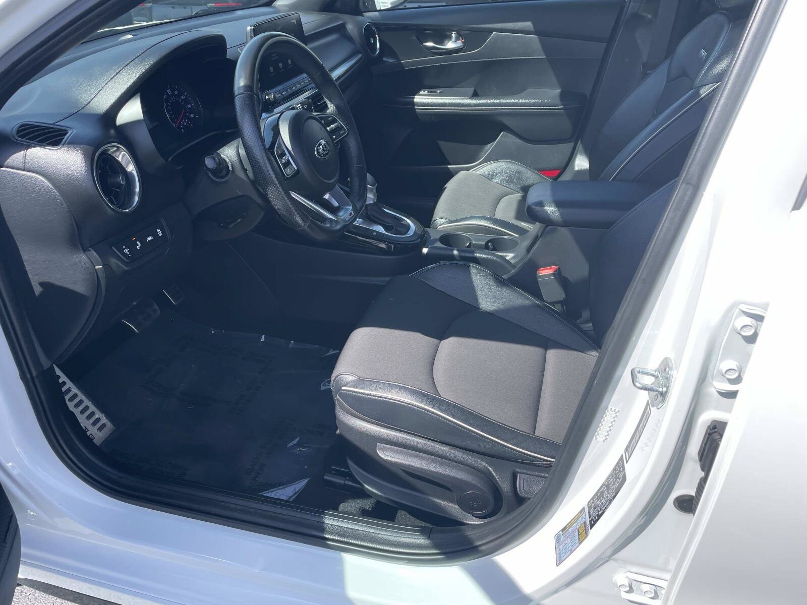 Used 2020 Kia Forte GT-Line w/ GT-Line Premium Package FWD image 18