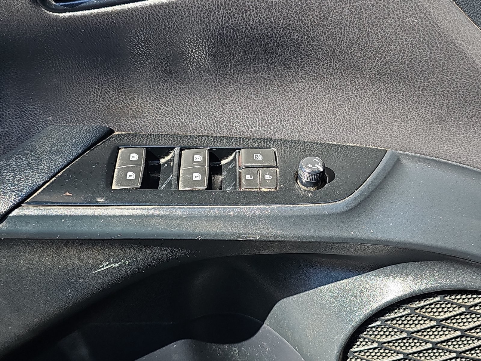 Used 2017 Toyota Prius Three Touring w/ Carpet Mat Package FWD image 28