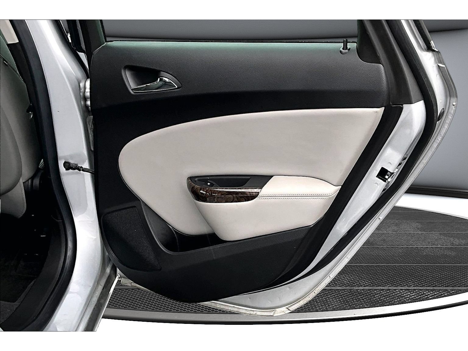 Used 2012 Buick Verano Convenience FWD image 38