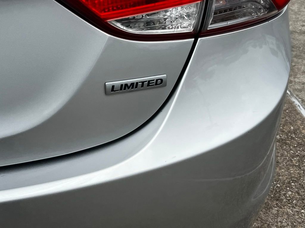 Used 2012 Hyundai Elantra Limited image 14