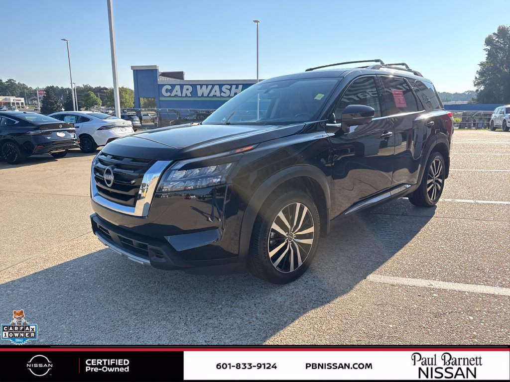Certified 2025 Nissan Pathfinder Platinum FWD image 16