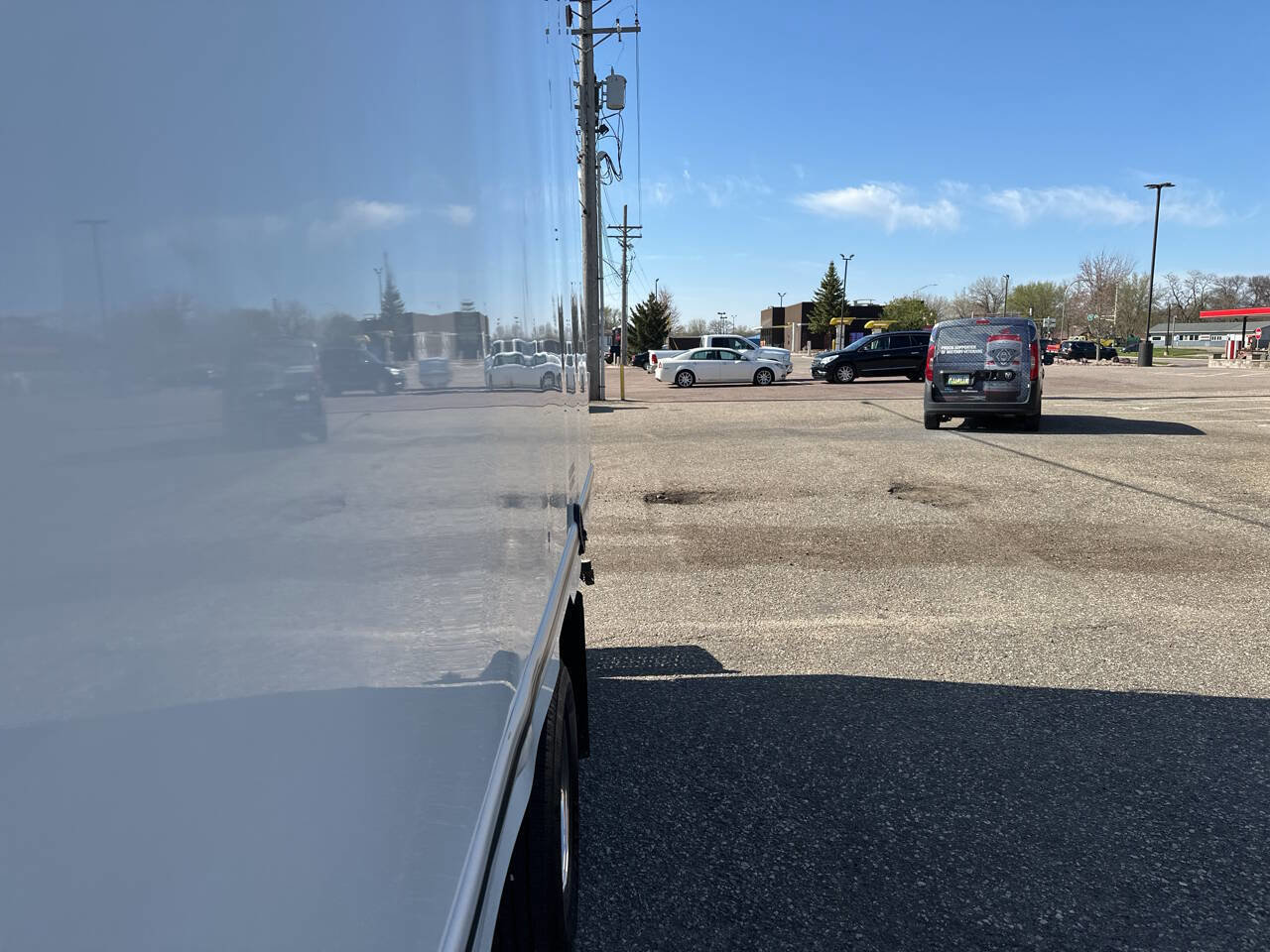 Used 2017 Ford E-350 and Econoline 350 Super Duty w/ Exterior Upgrade Package image 22