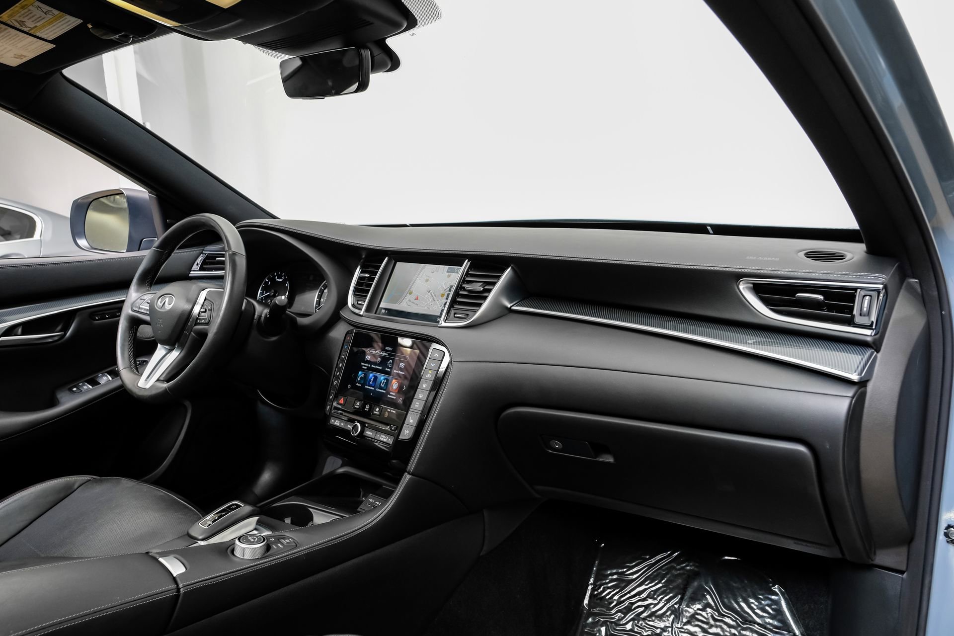 Used 2023 INFINITI QX50 Sport image 17